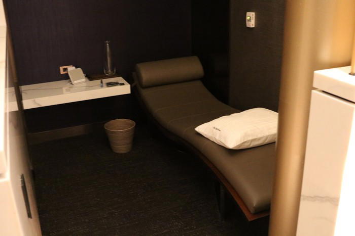 unitedpolarisloungechicago0033