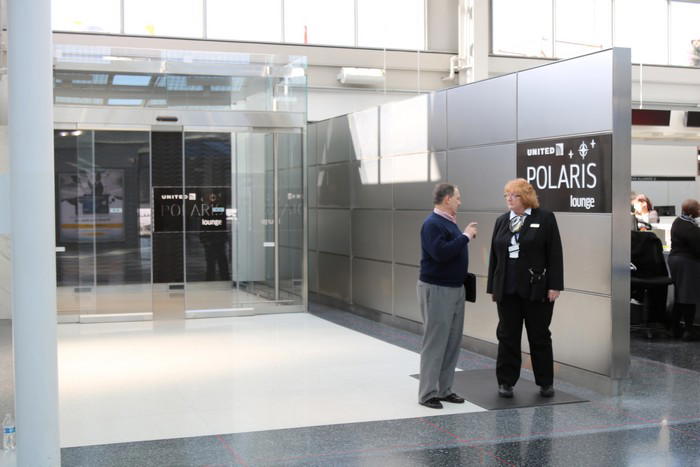 UnitedPolarisLoungeChicago0502