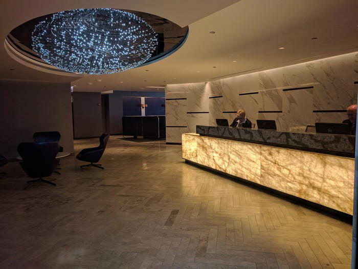 UnitedPolarisLoungeChicago0521