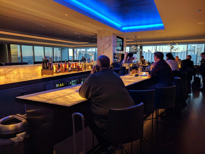 UnitedPolarisLoungeChicago0524