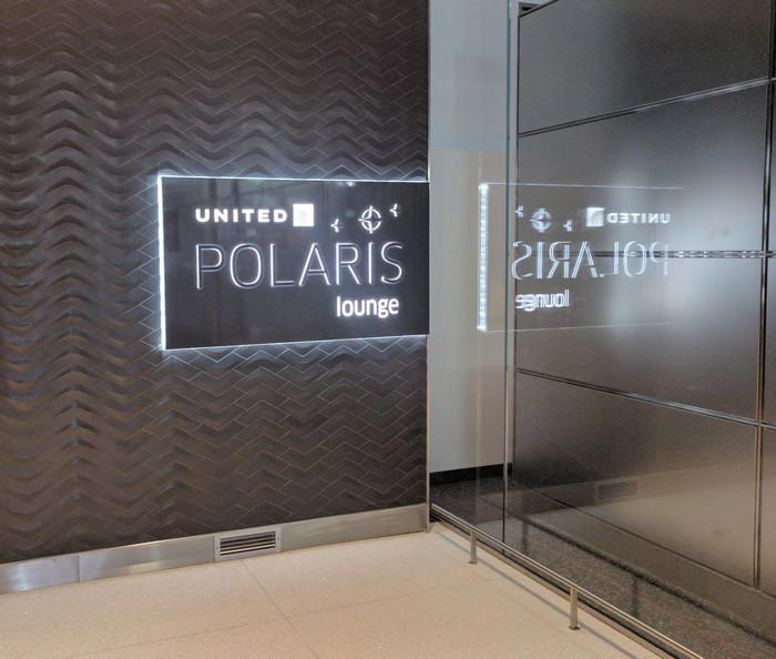 UnitedPolarisLoungeChicago0532
