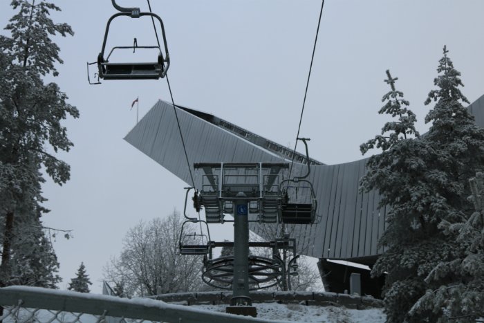 holmenkollen ski jump lift