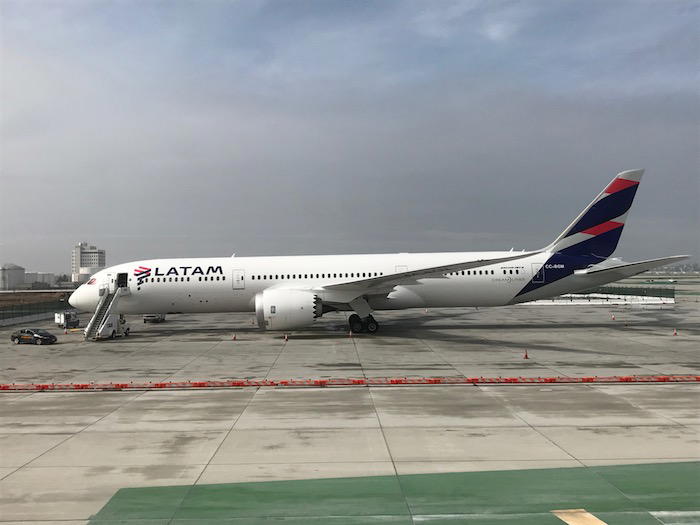 EVA-Air-Business-Class-777 - 24