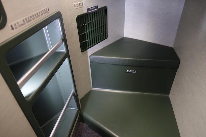 EVA-Air-Business-Class-777 - 8