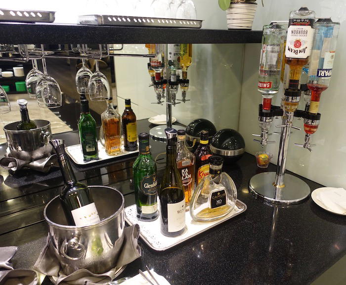 EVA-Air-Lounge-Taipei-Airport - 20
