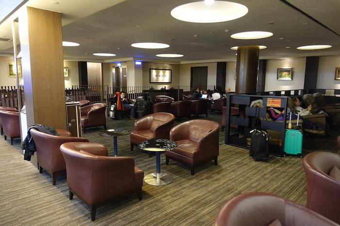EVA-Air-Lounge-Taipei-Airport - 43