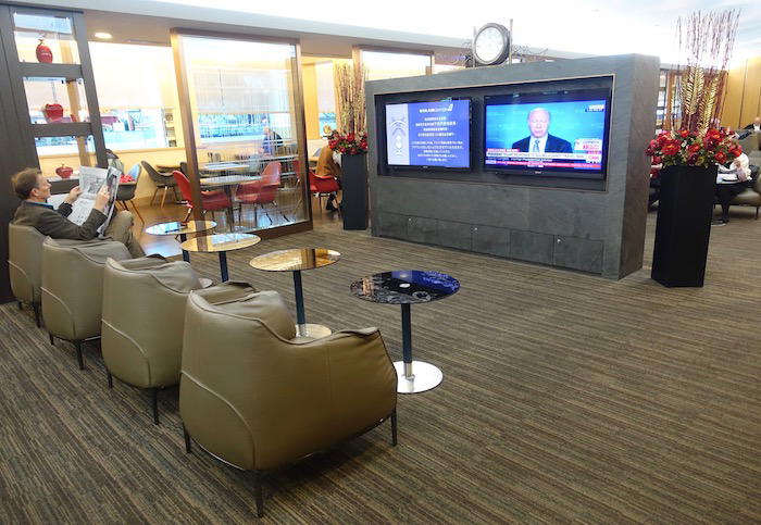 EVA-Air-Lounge-Taipei-Airport - 45