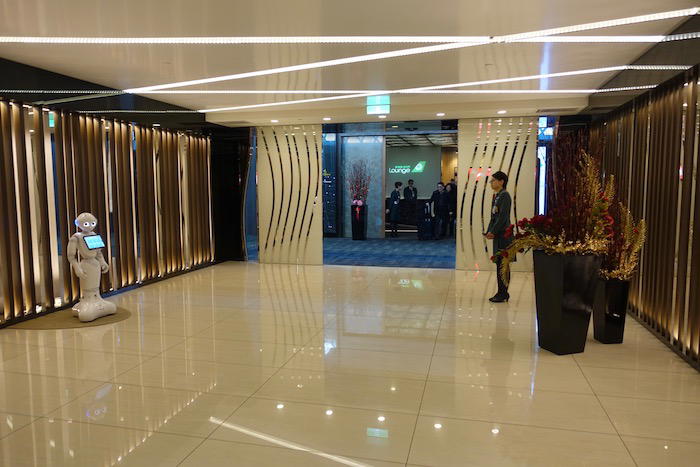 EVA-Air-Lounge-Taipei-Airport - 5