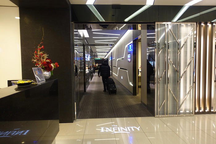 EVA-Air-Lounge-Taipei-Airport - 7