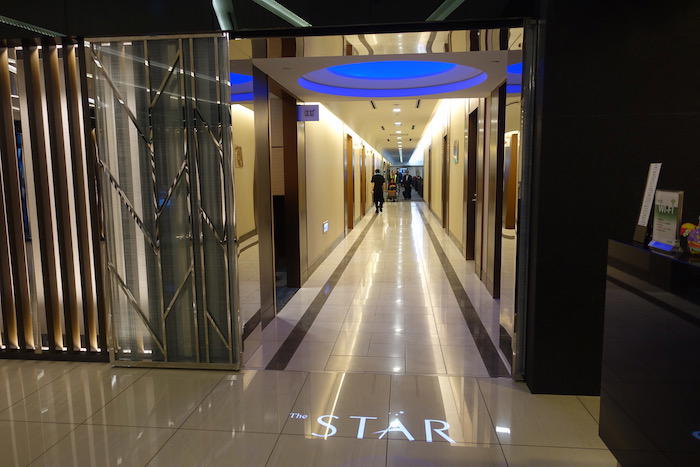 EVA-Air-Lounge-Taipei-Airport - 8