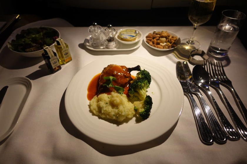 Emirates-777-first-class-25