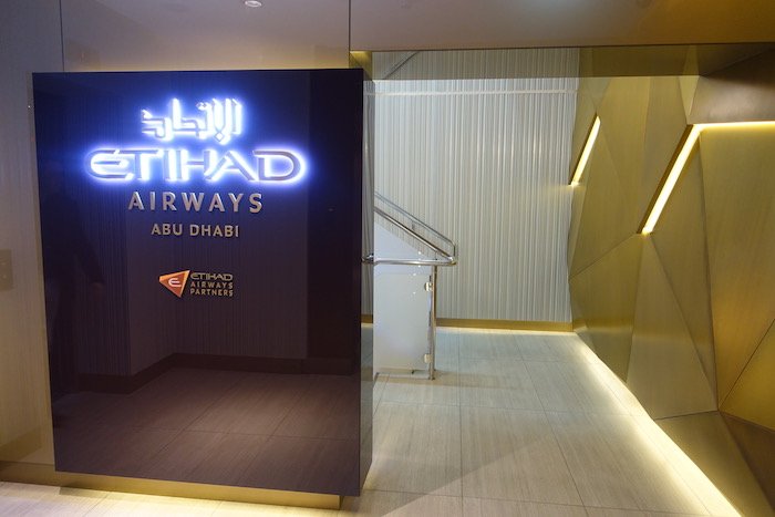 Etihad-First-Class-Lounge-Abu-Dhabi - 2