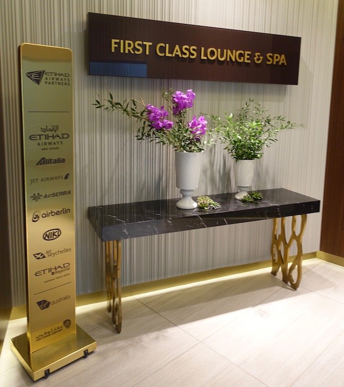 Etihad-First-Class-Lounge-Abu-Dhabi - 3