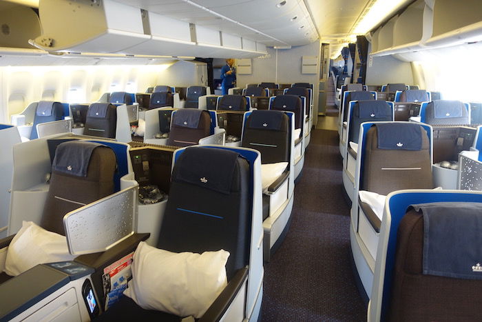 KLM-Business-Class-777 - 4