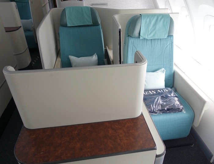 Korean-Air-747-Business-Class - 2