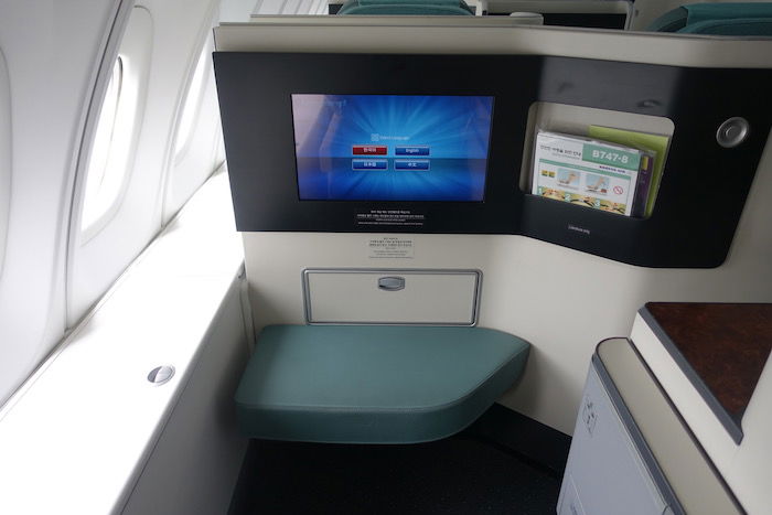 Korean-Air-747-Business-Class - 3