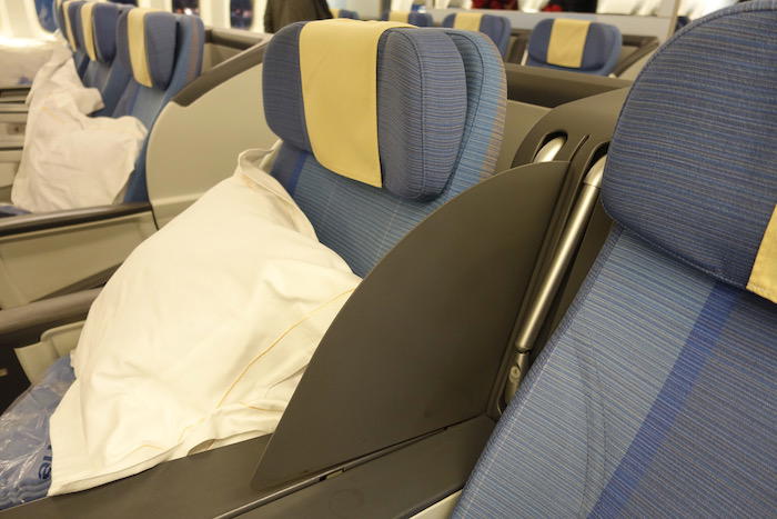 Philippine-Airlines-Business-Class-777 - 16