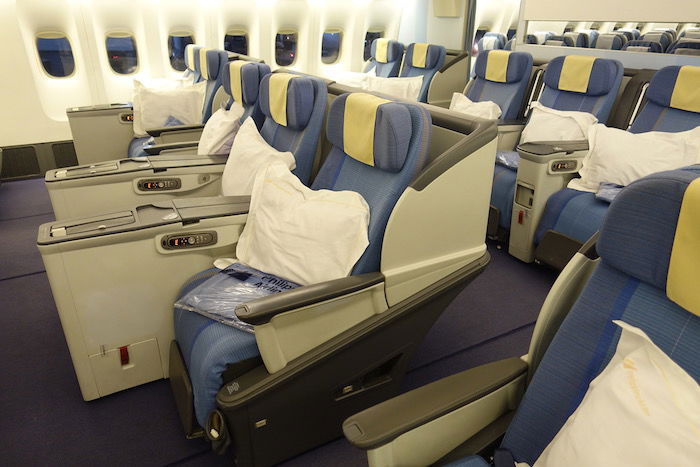 Philippine-Airlines-Business-Class-777 - 3