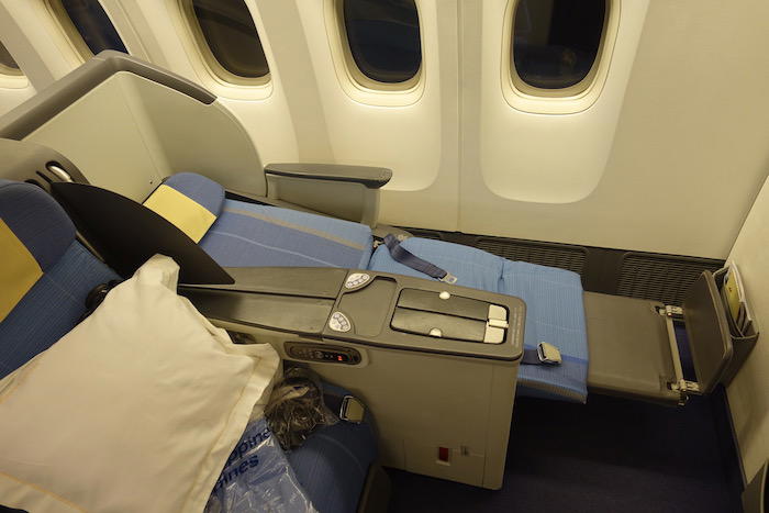 Philippine-Airlines-Business-Class-777 - 46