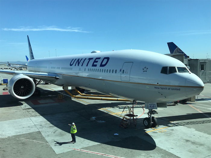 How Would You Have Handled This United Flight Delay One Mile at