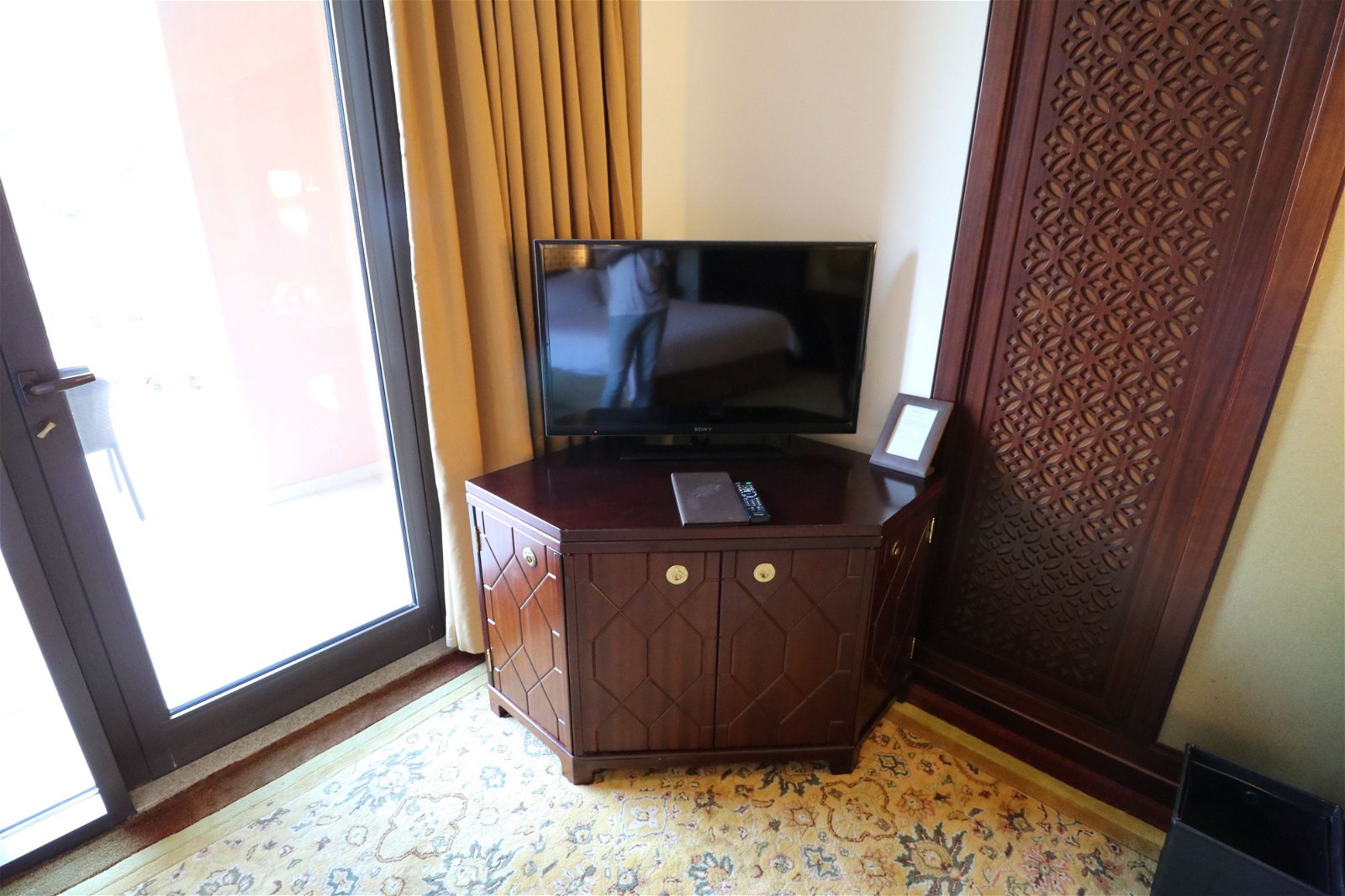Deluxe room at the Shangri-La Barr Al Jissah Resort