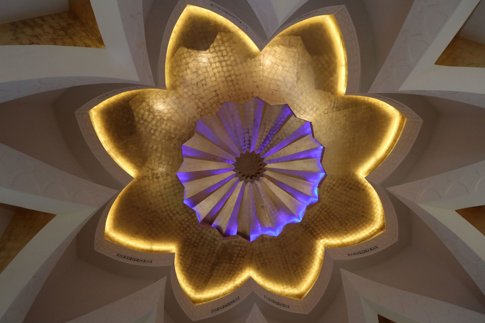 Shangri-La Barr Al Jissah Resort Al Husn ceiling 