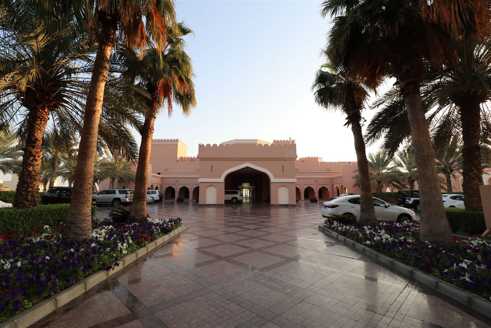 Shangri-La Barr Al Jissah Resort entrance