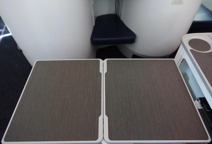 Kuwait-Airways-777-Business-Class - 11