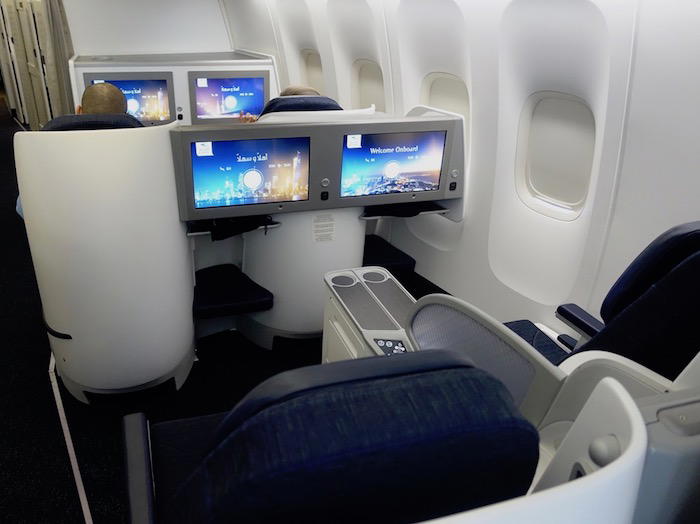 Kuwait-Airways-777-Business-Class - 16