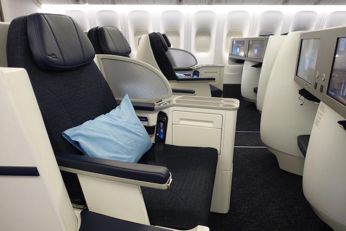 Kuwait-Airways-777-Business-Class - 8