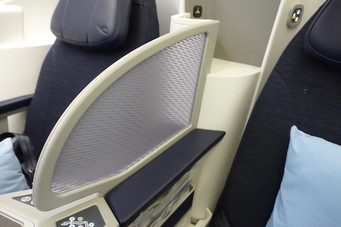 Kuwait-Airways-777-Business-Class - 9