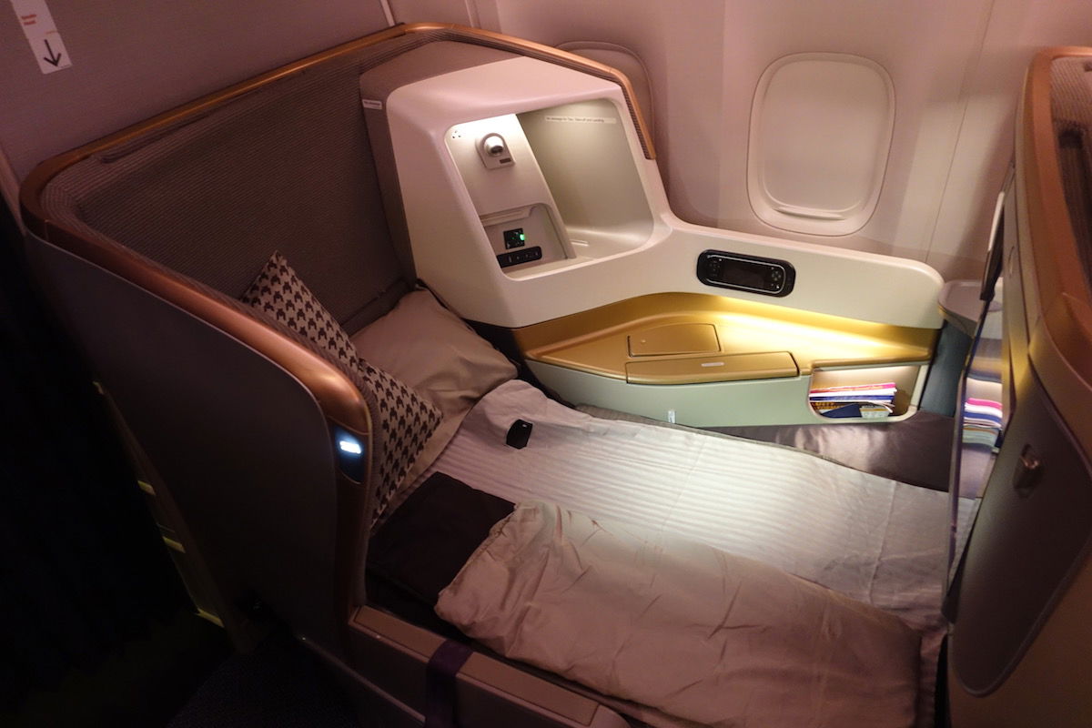 Singapore-777-Business-Class - 50