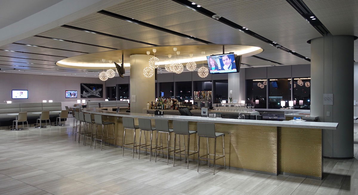 United Club Infinite Card Review: Lounge Access & 80K Miles - One Mile at a  Time