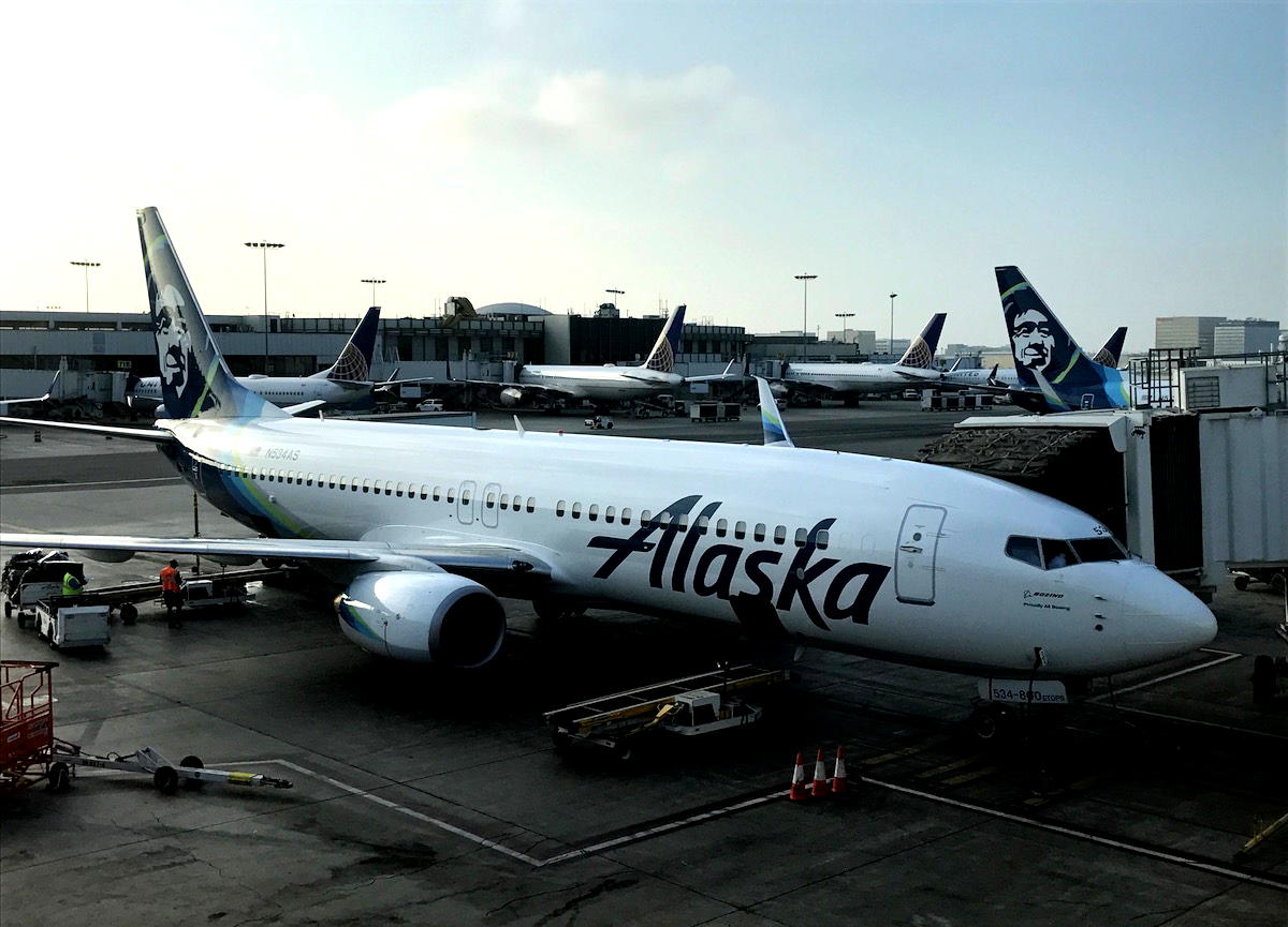 GOAL! Seattle Kraken fans to receive early boarding on Alaska Airlines