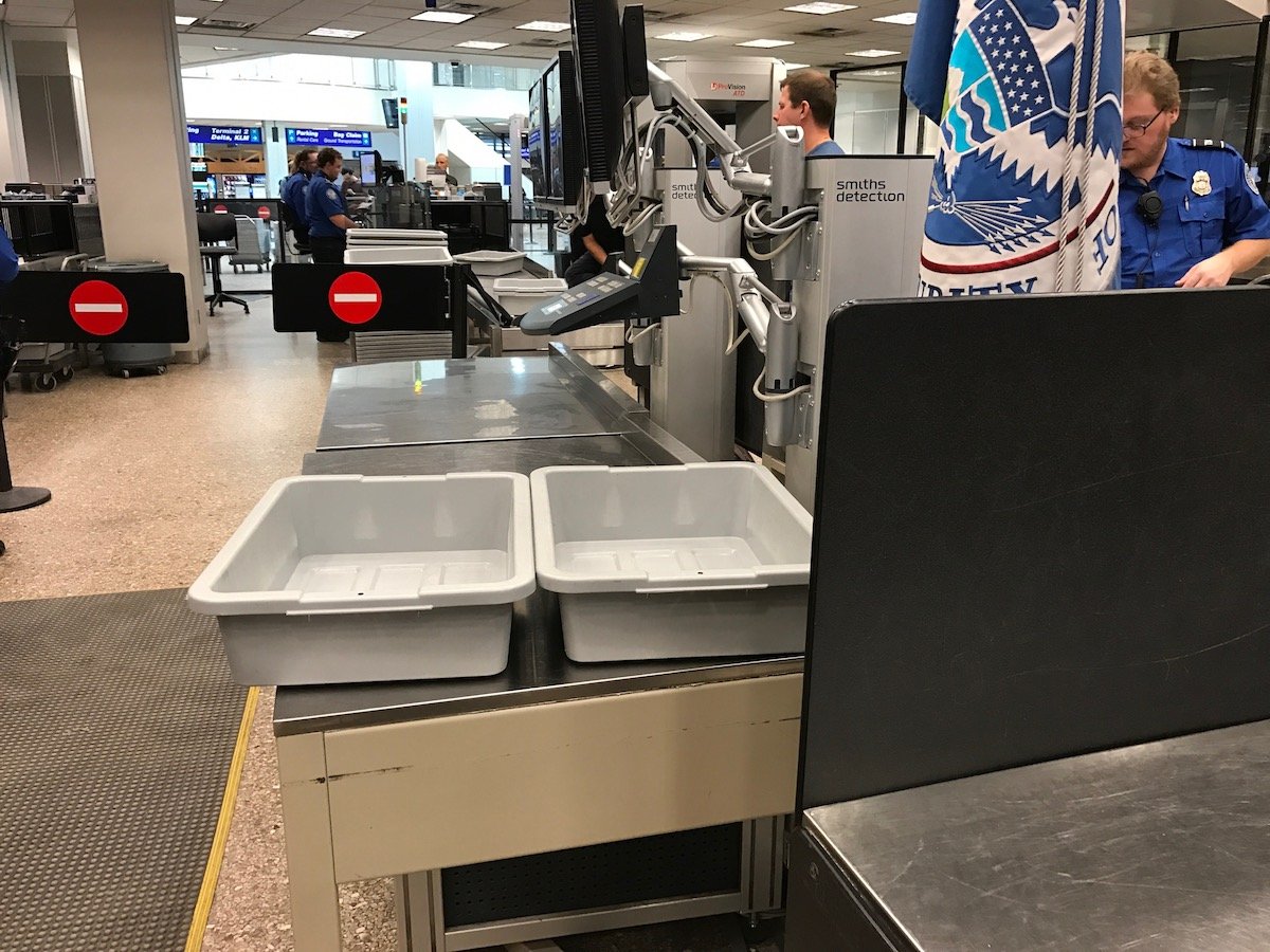 do medal of honor recipients have to get screened by tsa