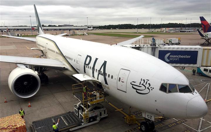 Pakistan Airlines Tells Crews To Wear Undergarments - One Mile at a Time