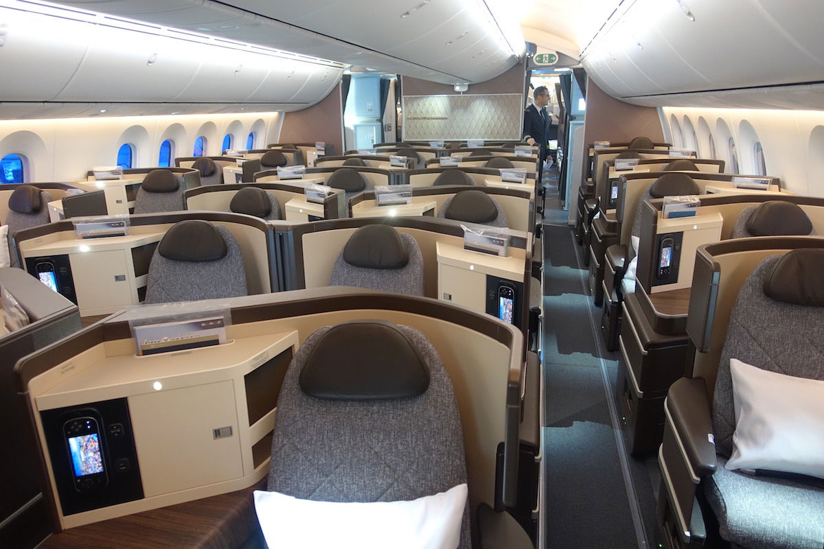 man-gets-stuck-in-el-al-business-class-seat-sues-for-mental-anguish