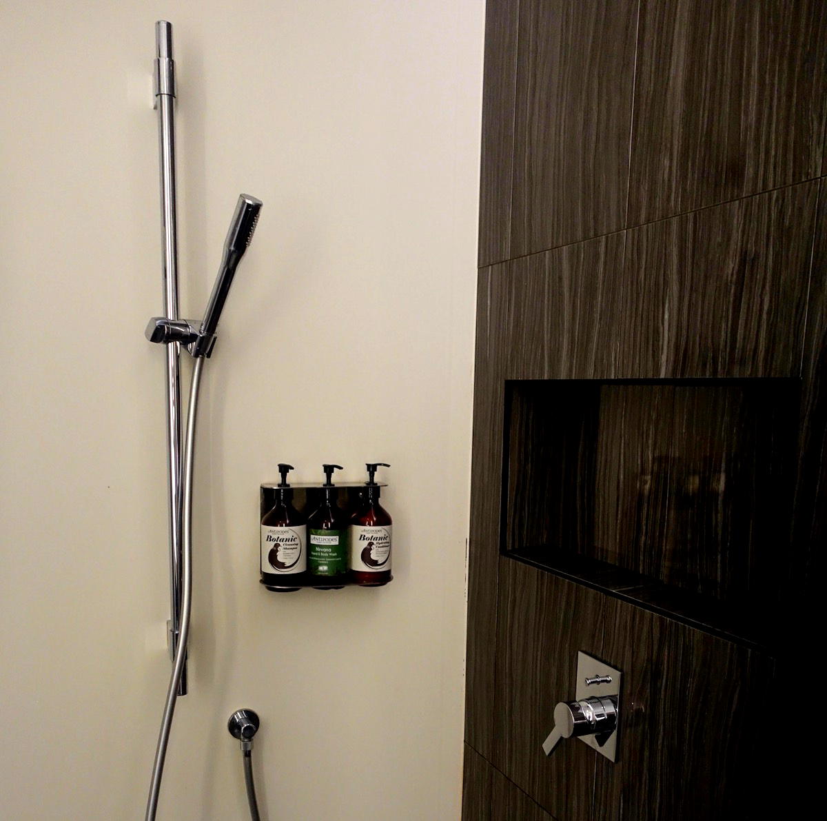 Air New Zealand Lounge SYD Review I One Mile At A Time