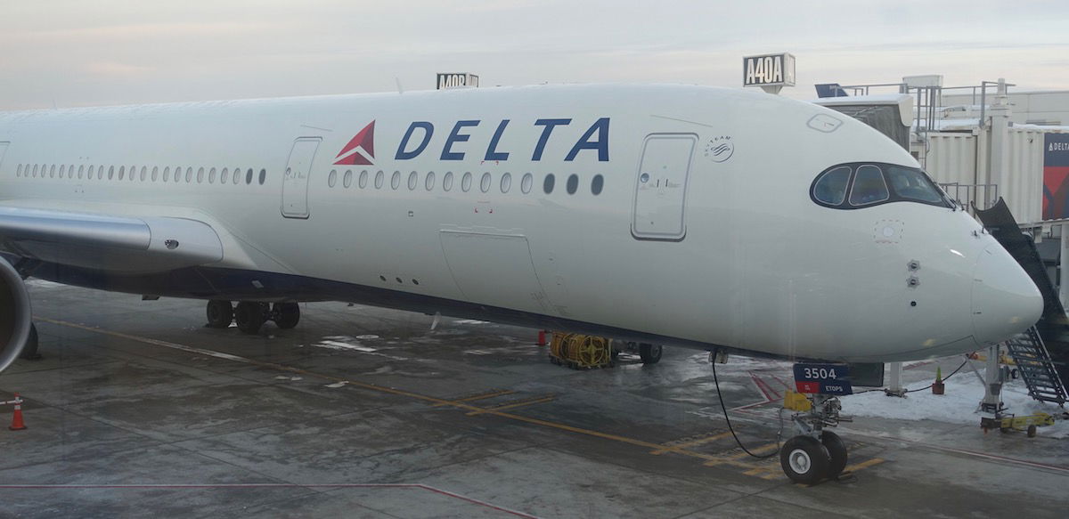 Hmm: Delta Hires Tom Brady As Strategic Advisor - One Mile at a Time