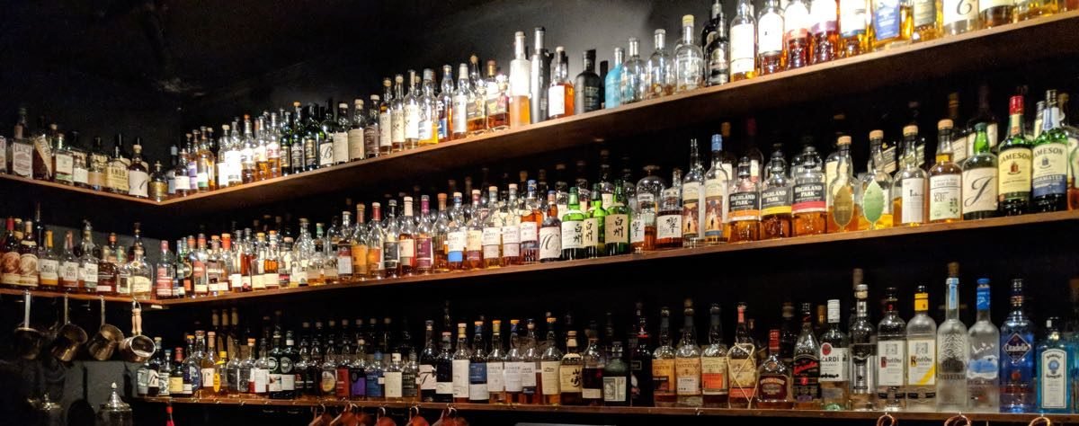Eau-de-vie-whisky-bar