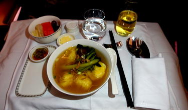 Singapore Airlines Serves Muslim Passenger Pork, Causing Outrage