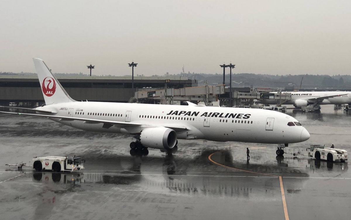 Japan Airlines 787 1 