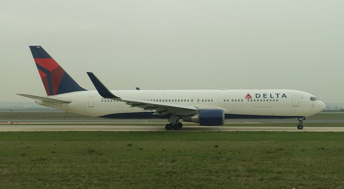 Delta Airplane On Ground