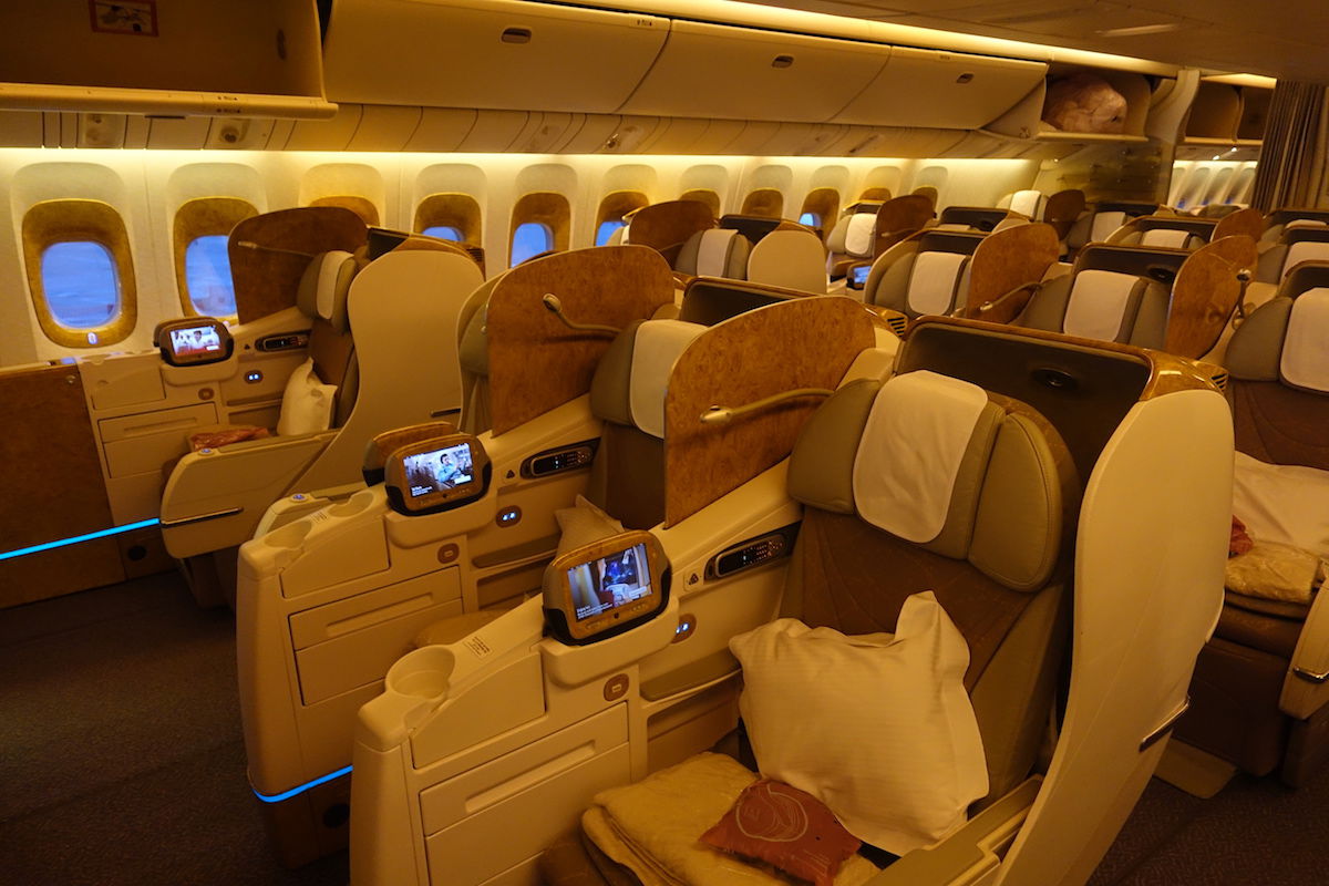 emirates economy class 777 300er