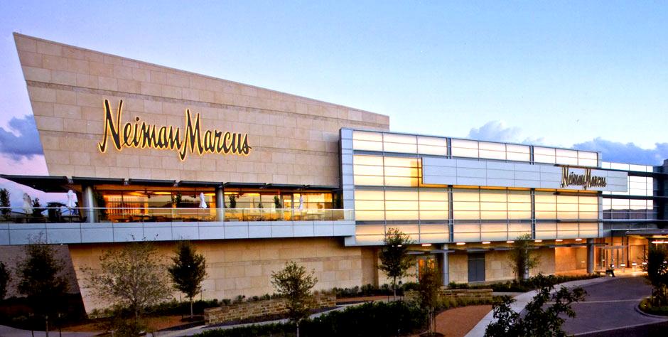Neiman Marcus Credit Card Reviews: Is It Any Good? (2023)