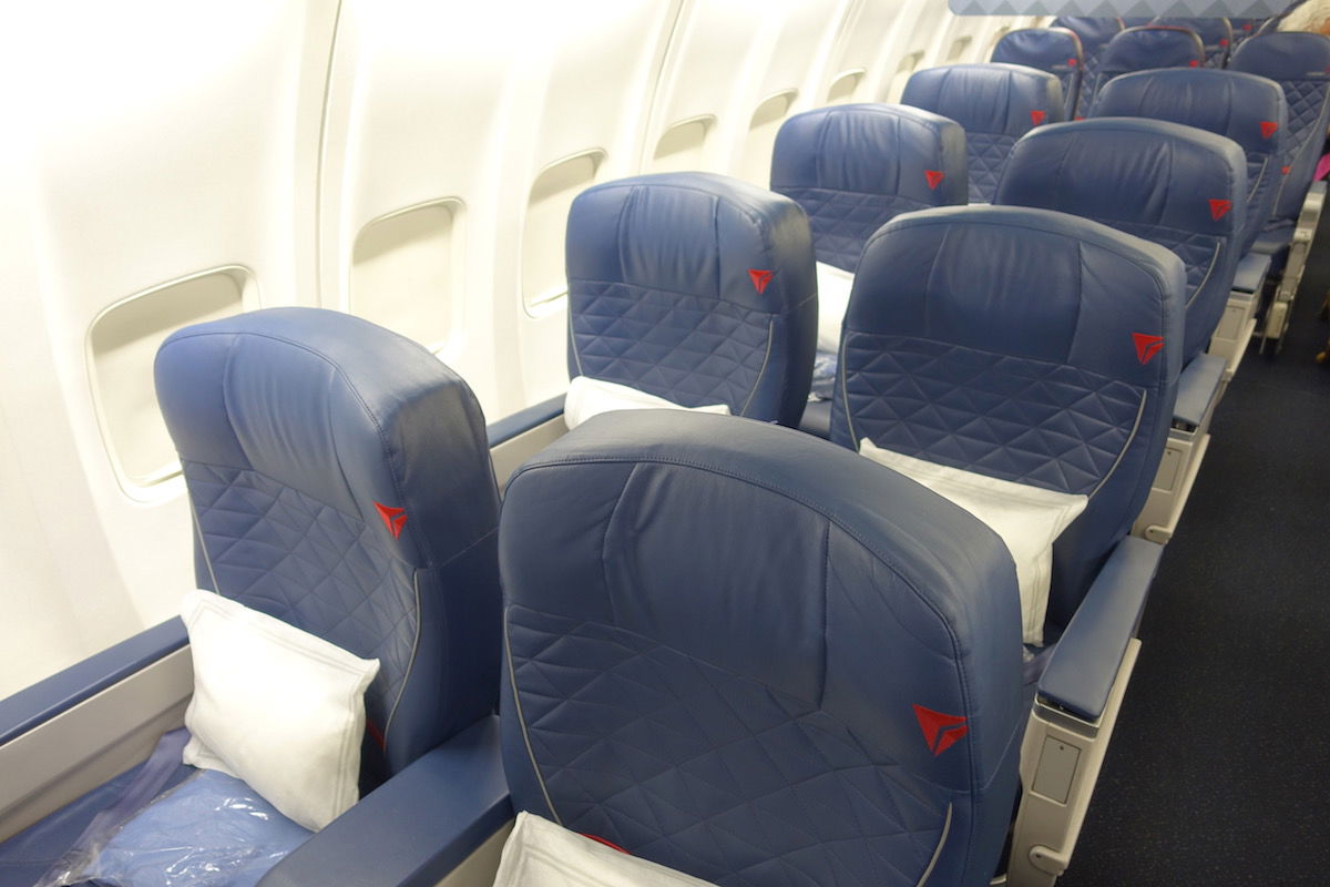 Boeing 737 First Class Seats