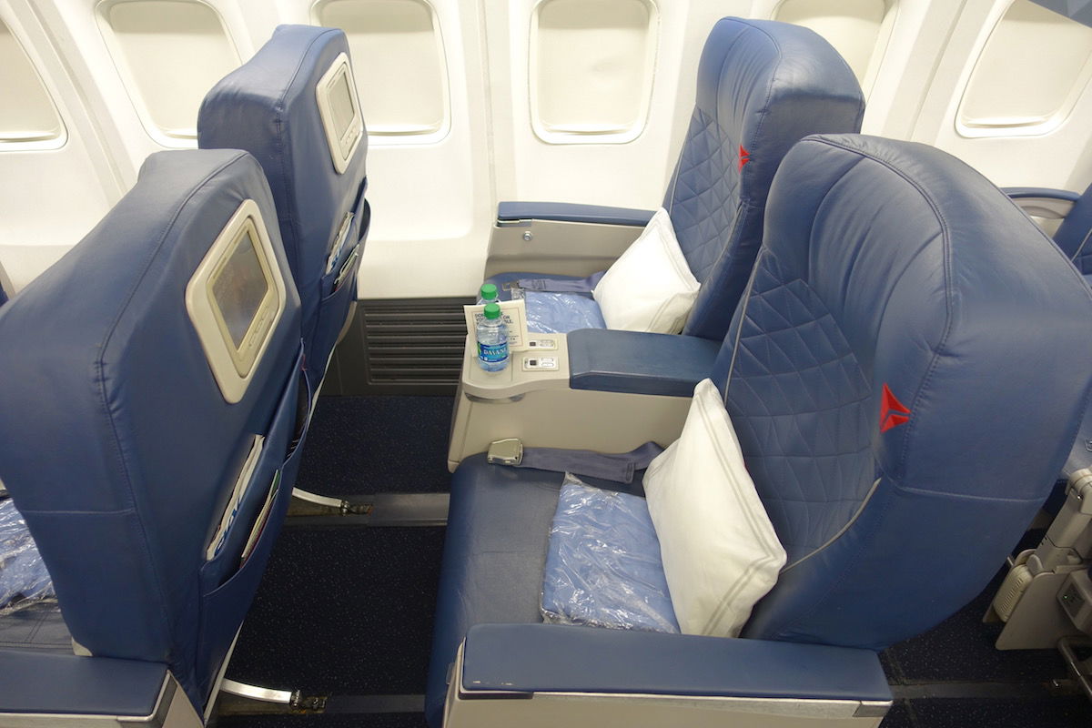 Review: Delta Air Lines 737 First Class - One Mile at a Time