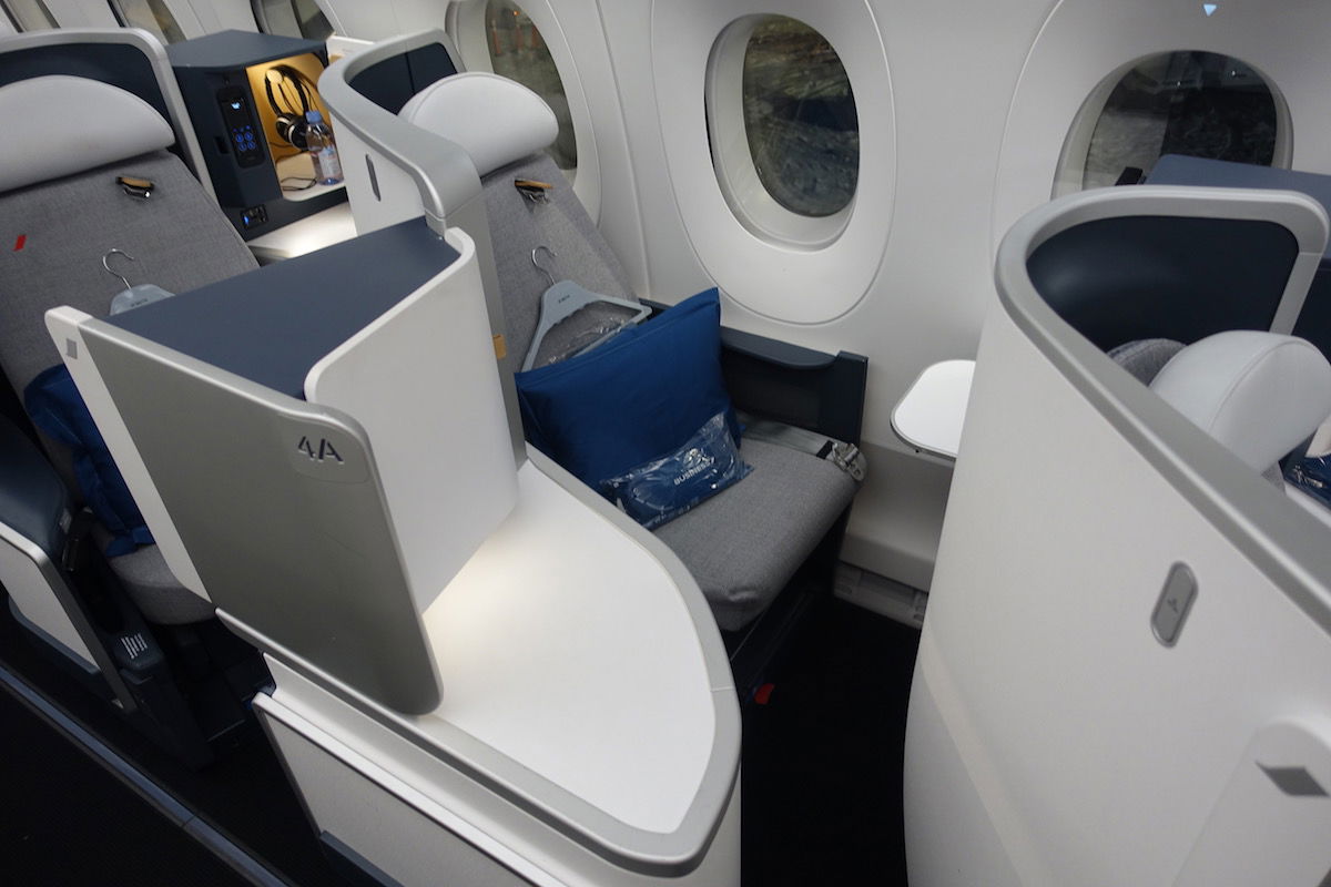 https://cdn.onemileatatime.com/wp-content/uploads/2019/11/Air-France-A350-Business-Class-2.jpg