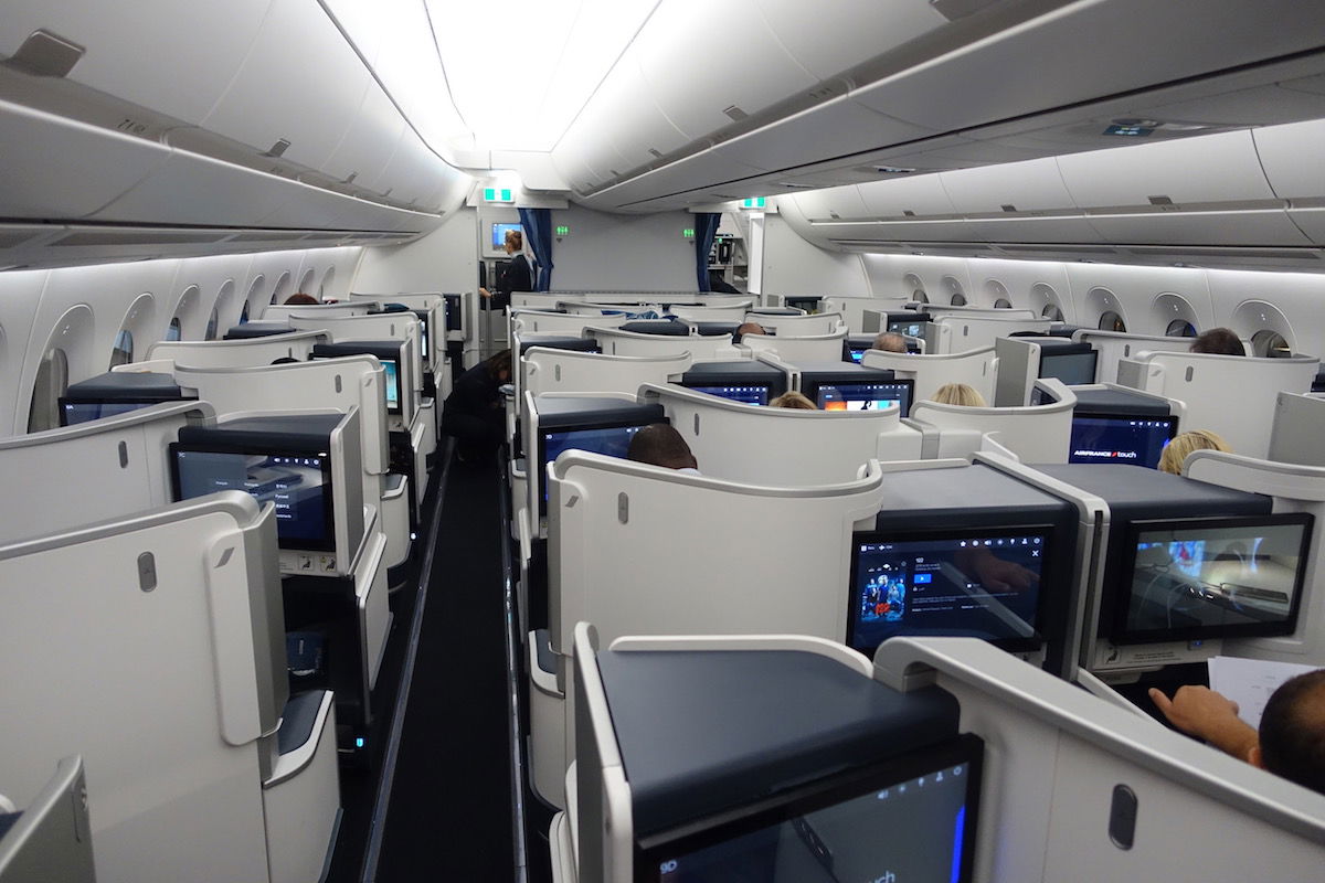 Air France Business Class A350 | rededuct.com