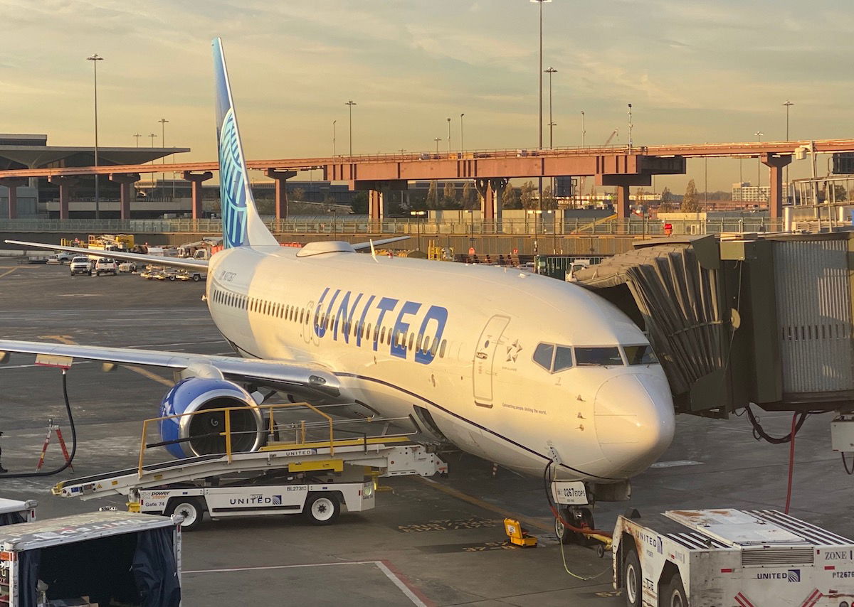 Impresionante memorando de fusión de United Airlines a los empleados